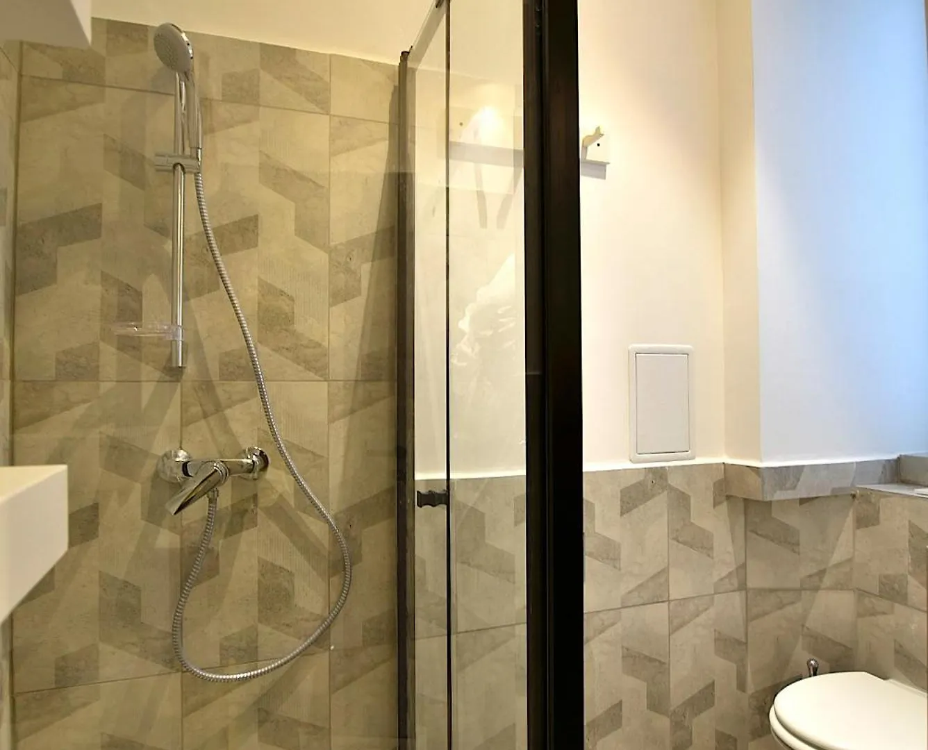New Faces Design Apartment In Downtown Budapeste