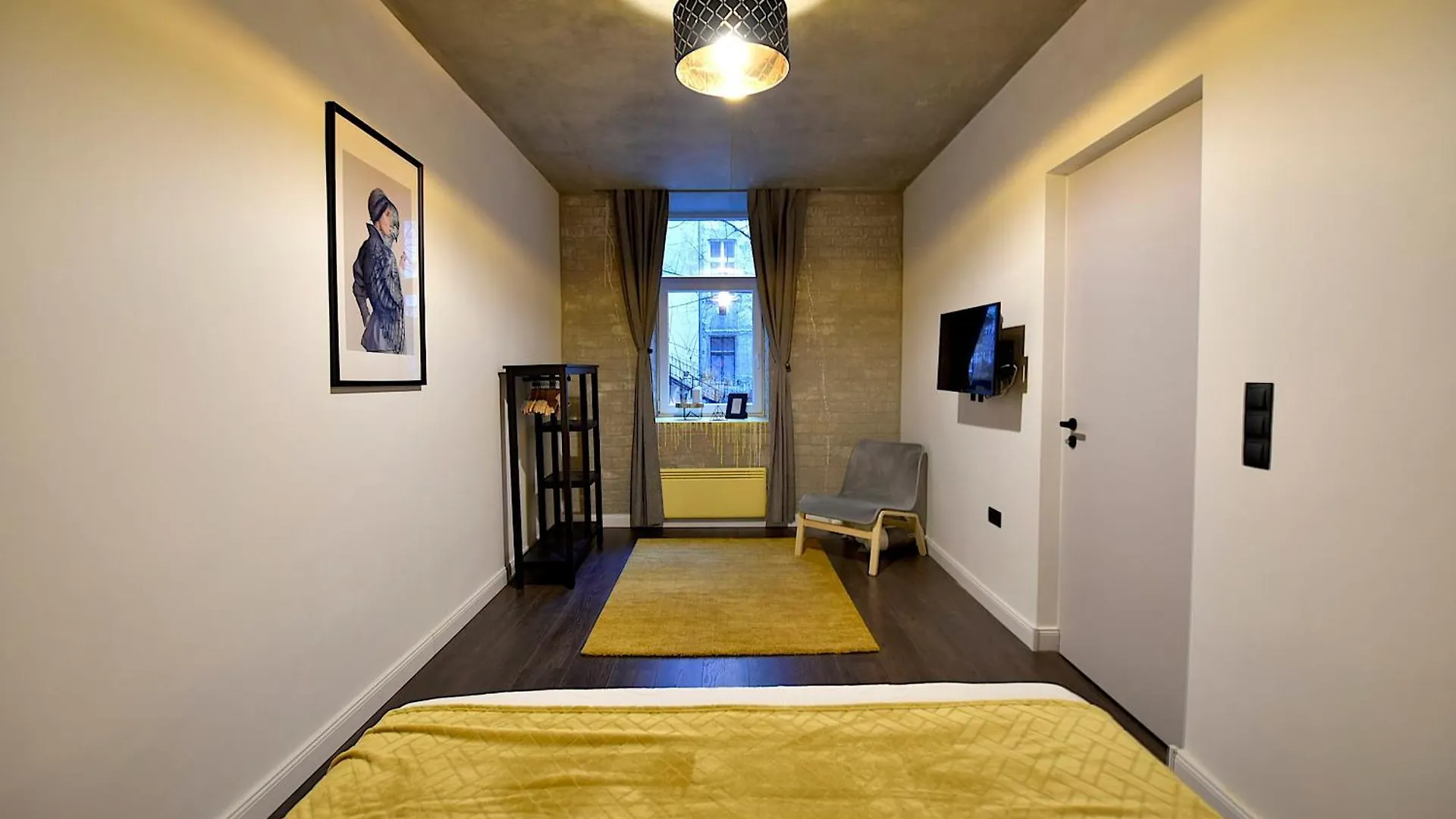New Faces Design Apartment In Downtown Budapest