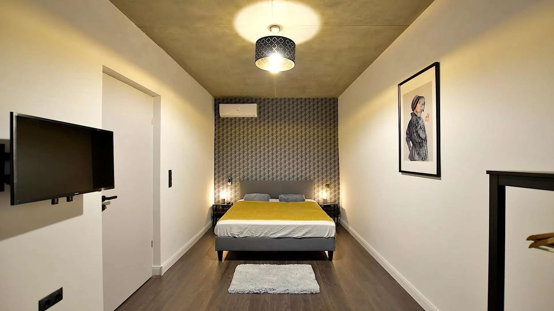 New Faces Design Apartment In Downtown Budapest Hungary